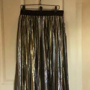 Alice and Olivia Black GoldNWT and Silver Skirt. Size 12